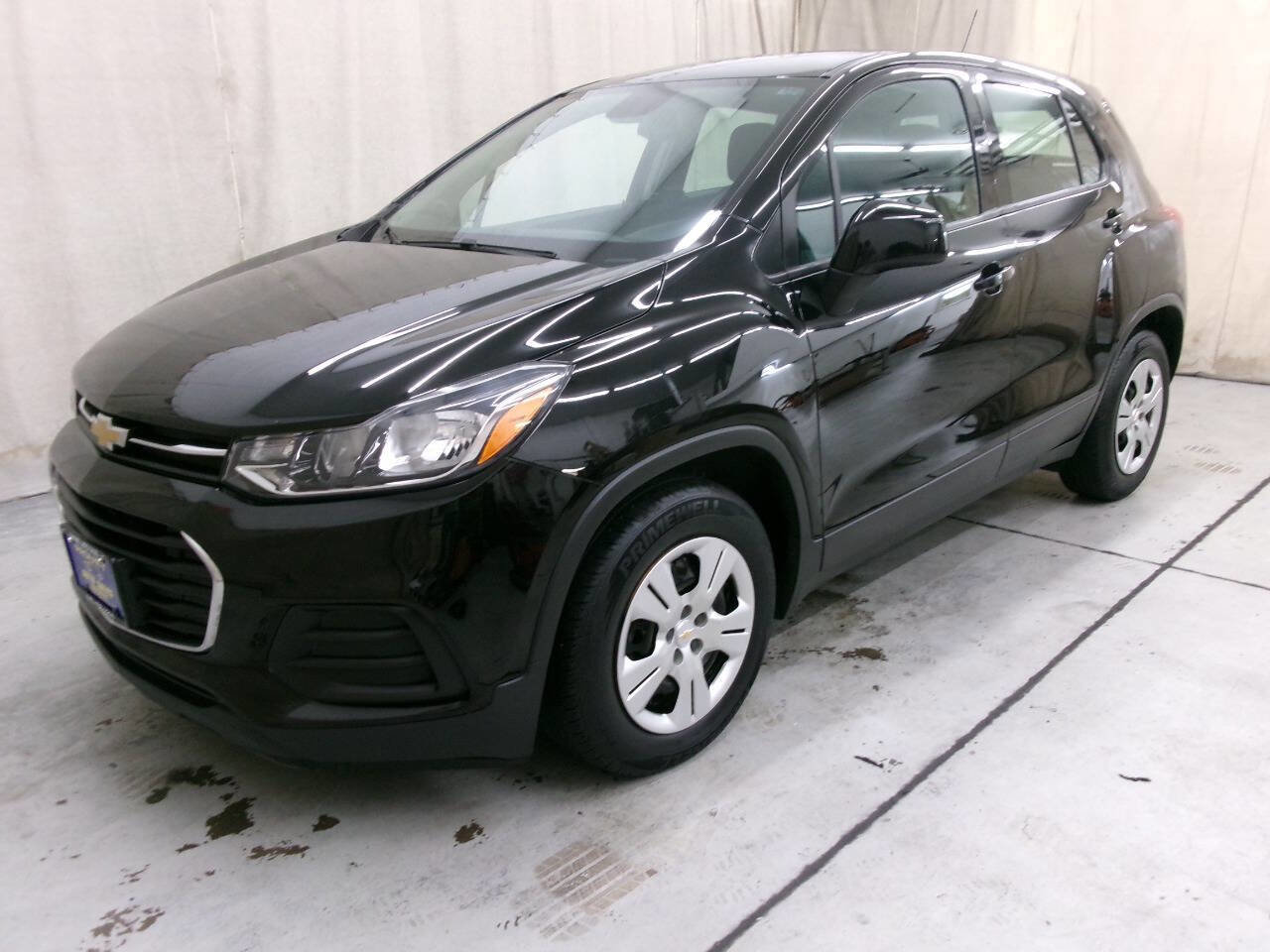 Used 2018 Chevrolet Trax LS image 1