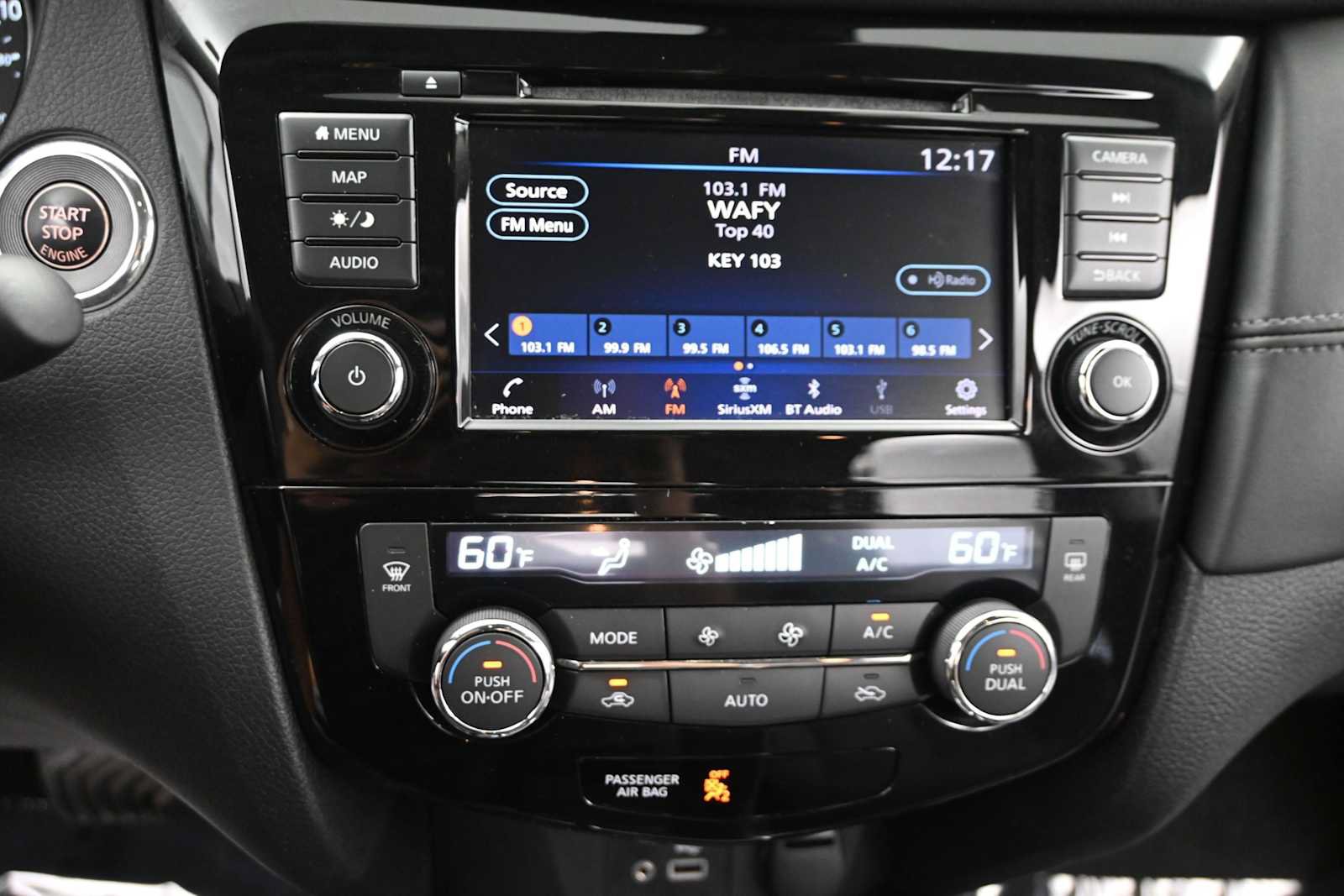 Used 2019 Nissan Rogue SL w/ Premium Package AWD/4WD image 18