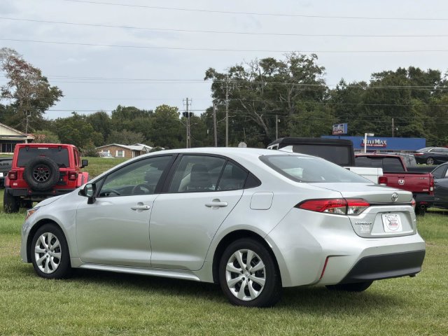 Used 2024 Toyota Corolla LE FWD image 10