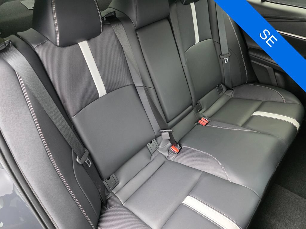 Used 2025 Toyota Camry SE FWD image 26