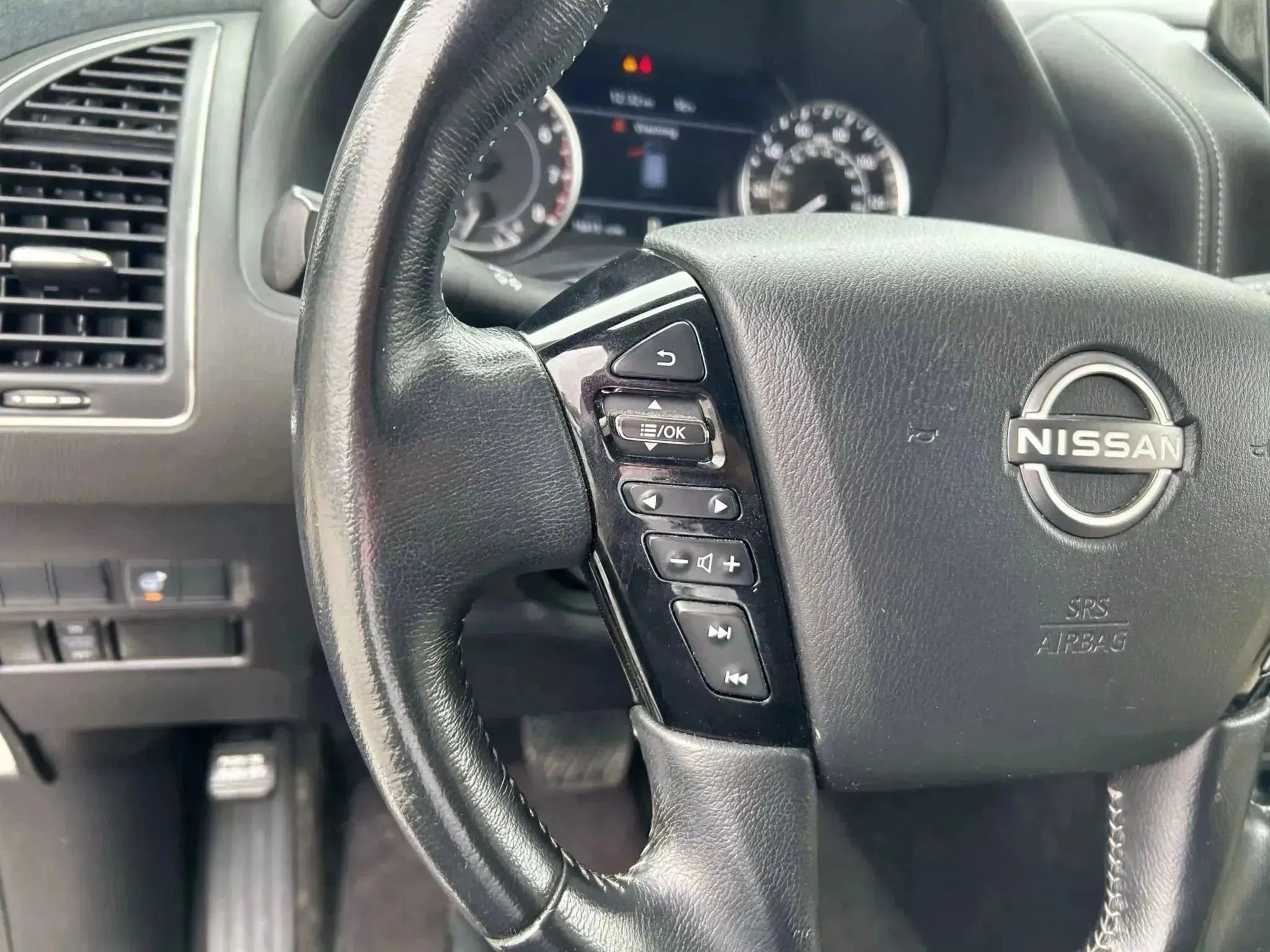 Used 2021 Nissan Armada SV w/ SV Appearance Package image 15