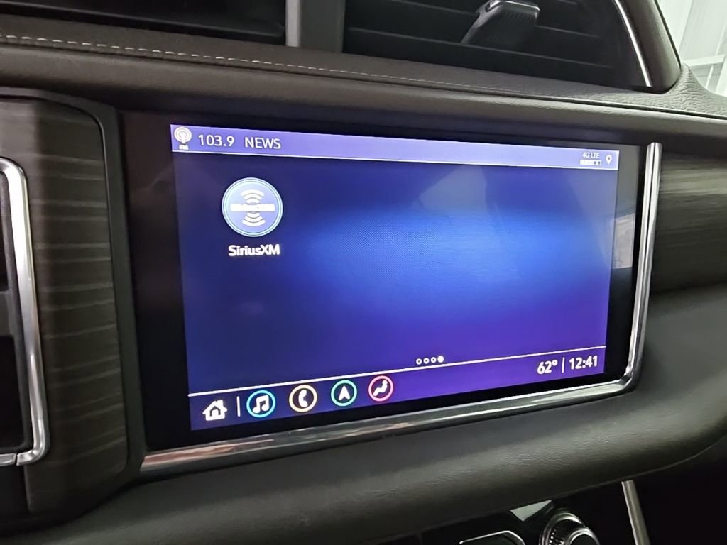 Used 2021 GMC Yukon Denali w/ Denali Premium Package image 19