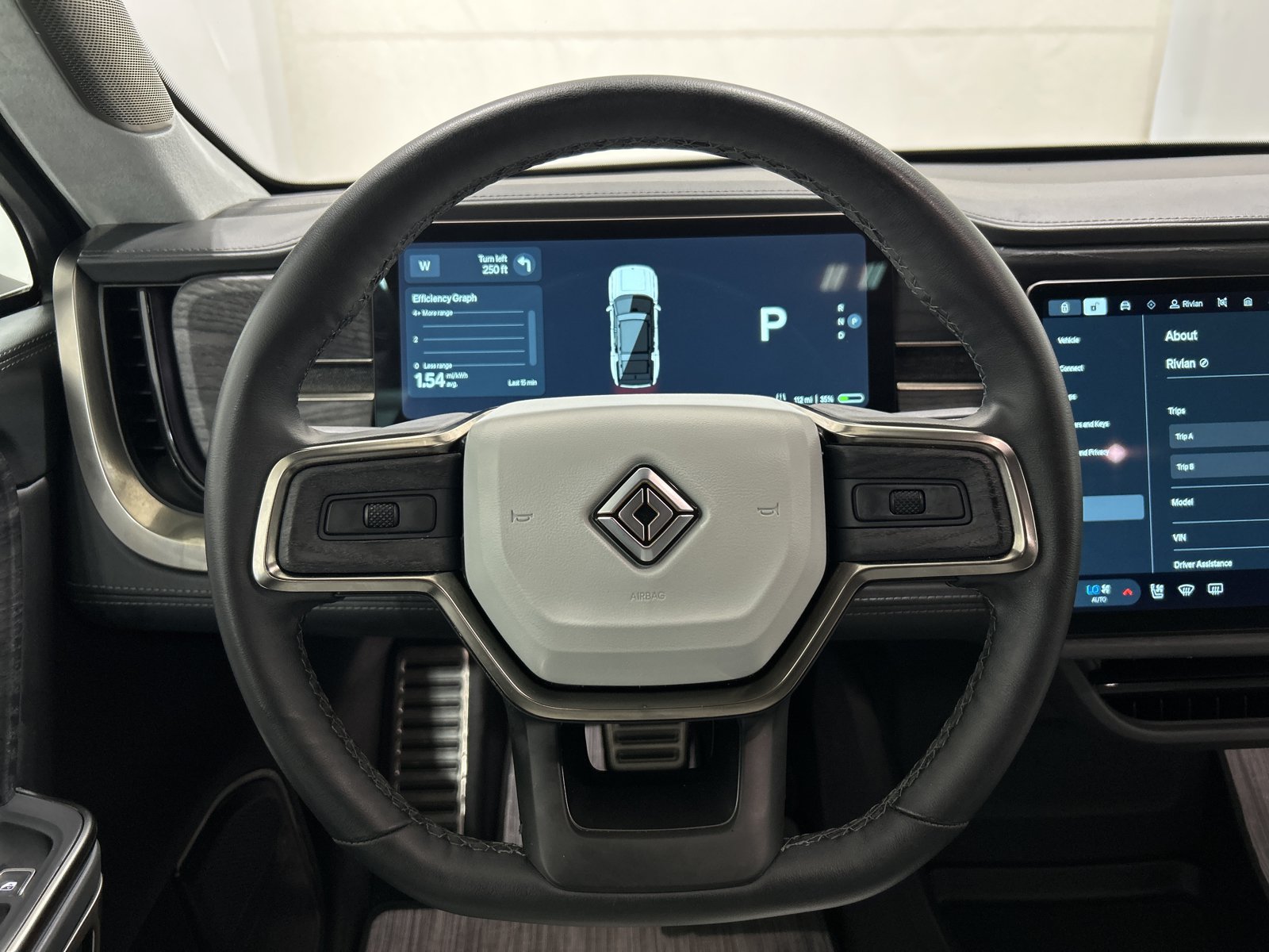 Used 2024 Rivian R1S Adventure AWD/4WD image 28