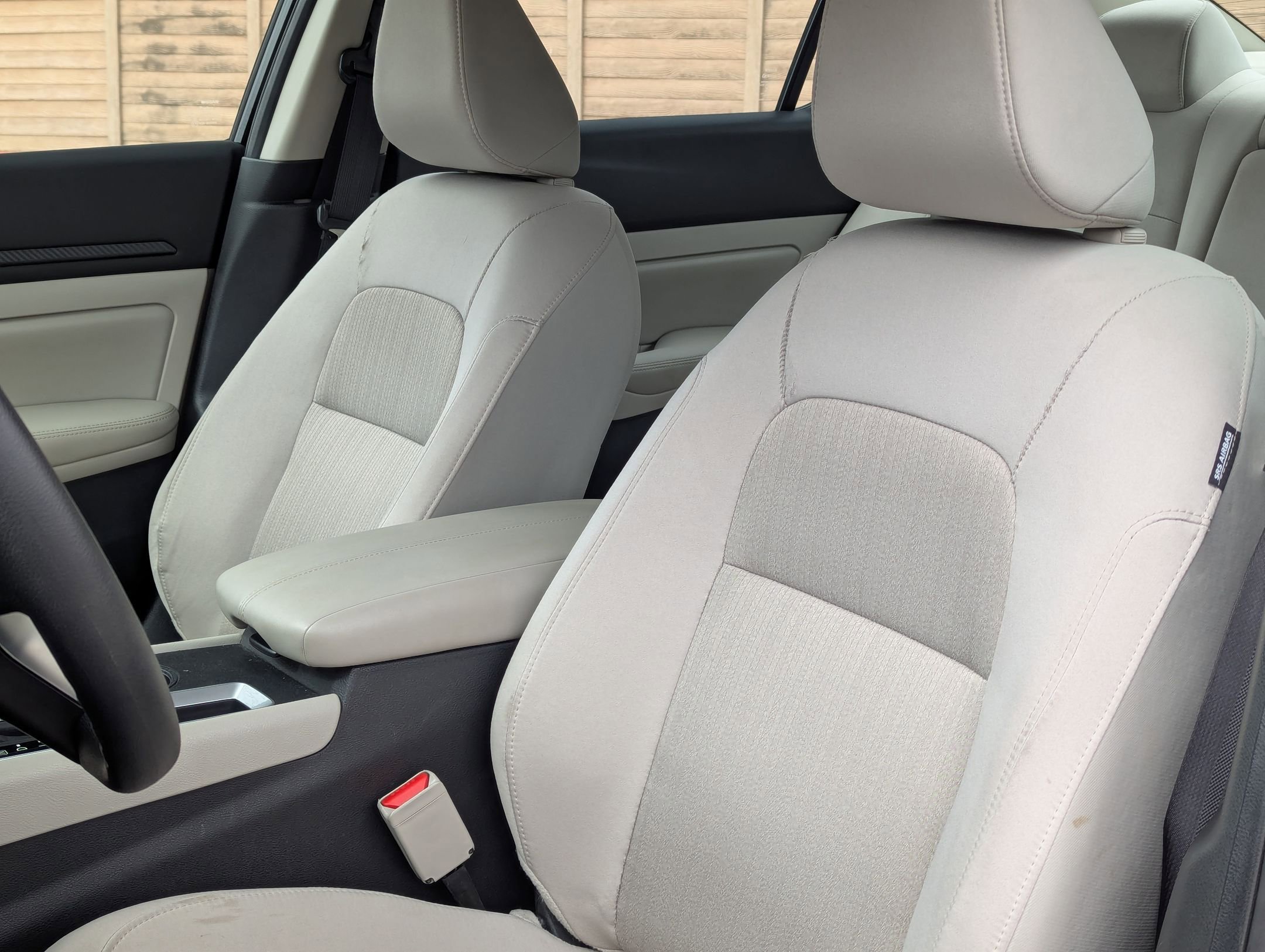 Used 2025 Nissan Altima 2.5 SV image 14