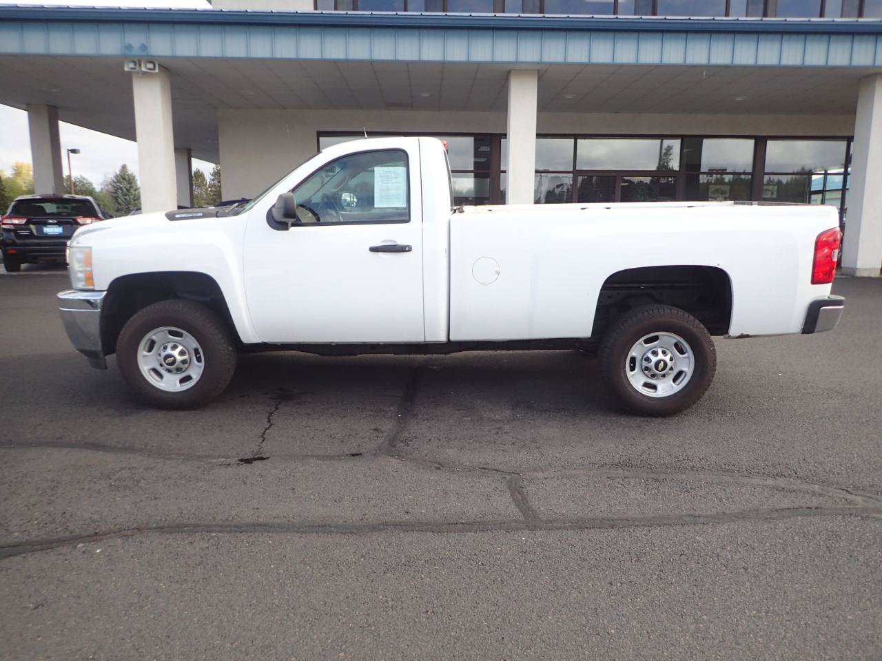 Used 2011 Chevrolet Silverado 2500 W/T AWD/4WD image 2