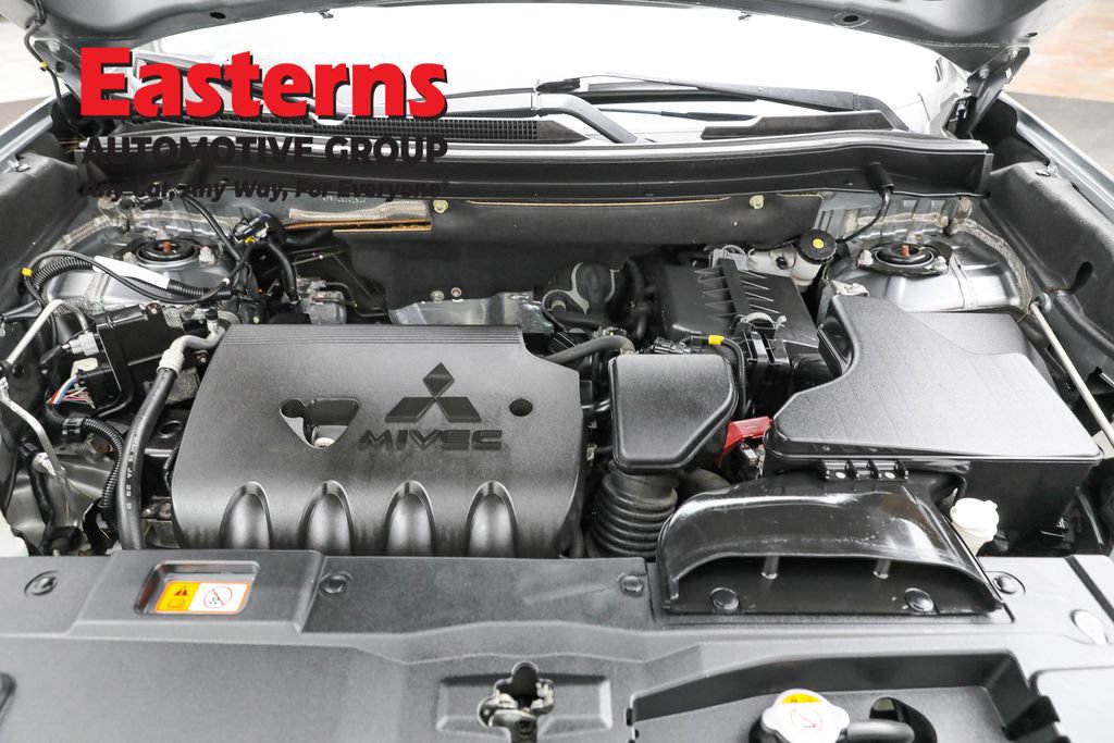 Used 2020 Mitsubishi Outlander SEL image 7