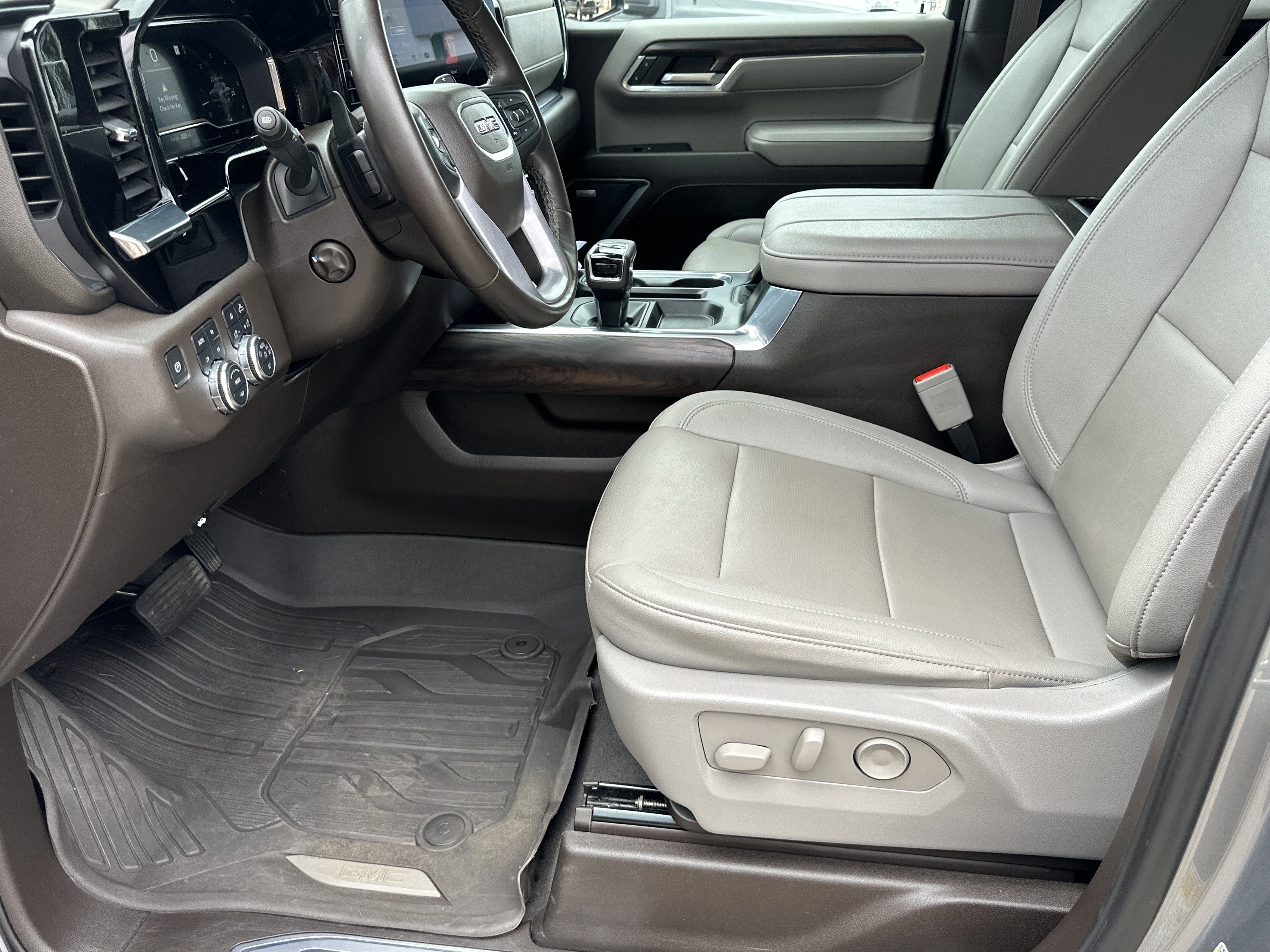 Certified 2024 GMC Sierra 1500 SLT w/ SLT Premium Plus Package AWD/4WD image 10