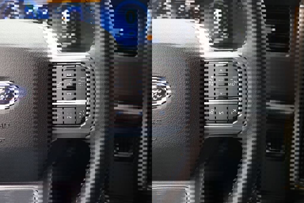 Used 2023 Ford F150 Lightning Lariat image 23