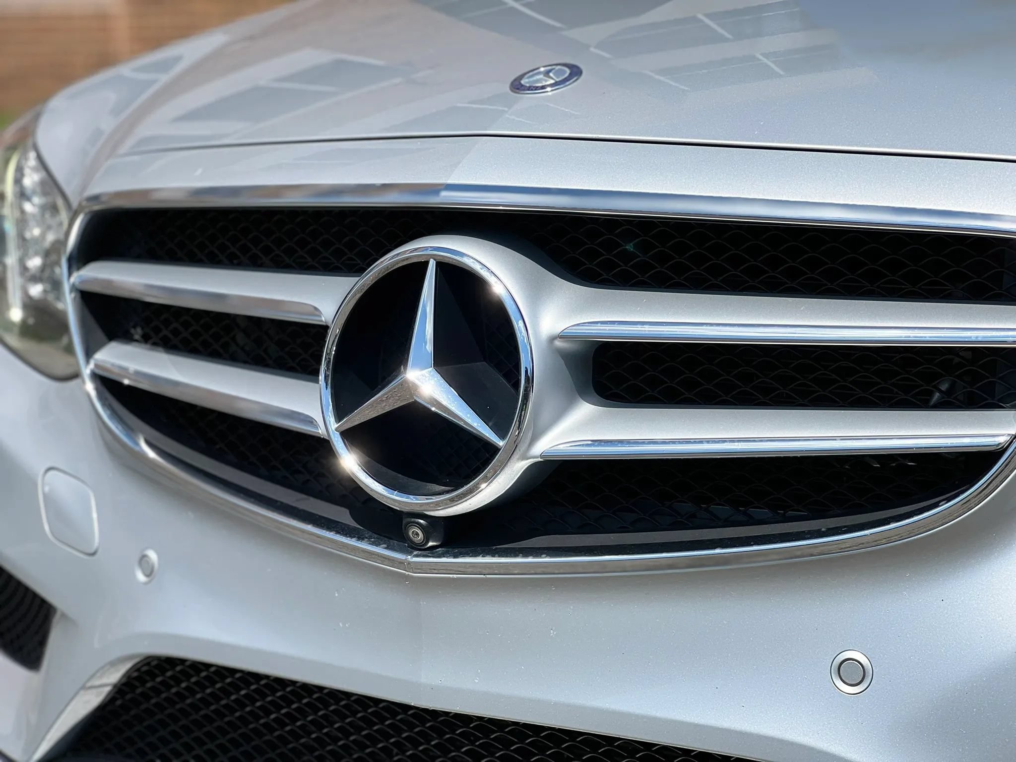 Used 2014 Mercedes-Benz E 550 4MATIC Sedan w/ Premium 1 Package image 9