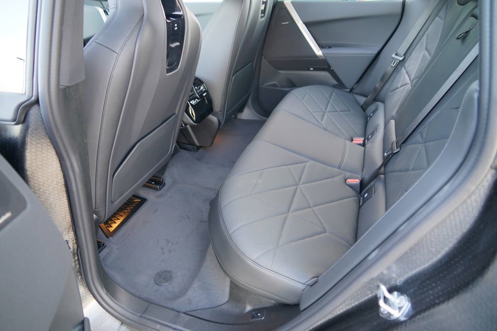 New 2026 BMW iX xDrive45 image 18