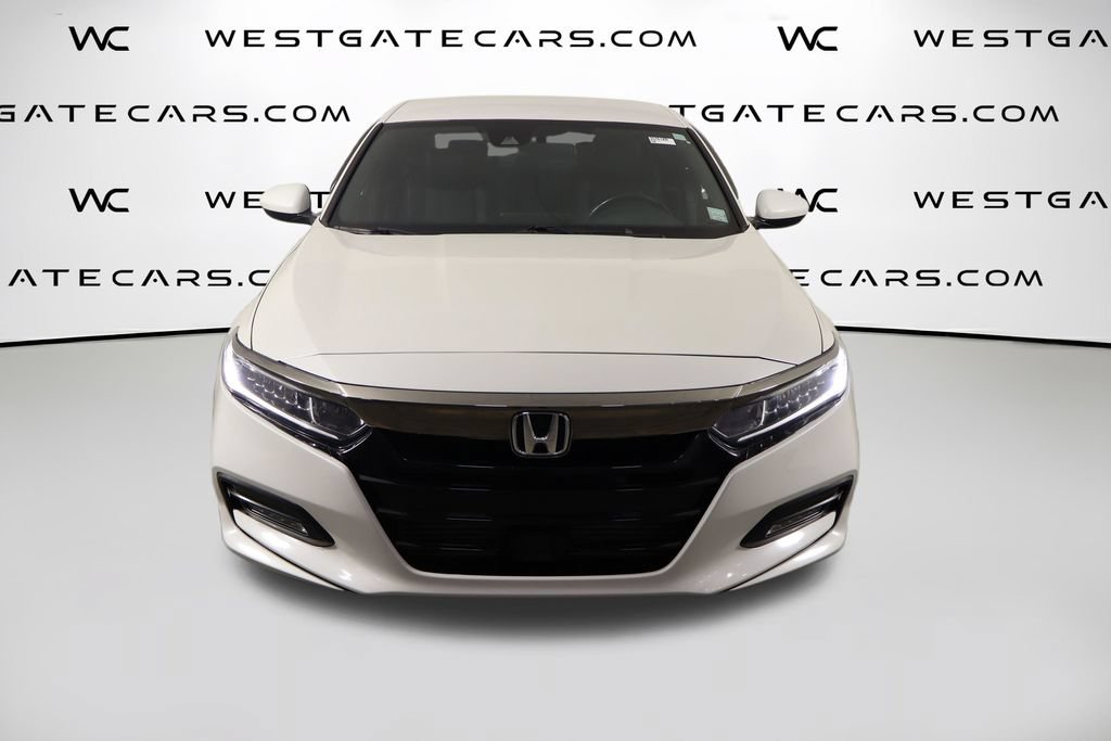 Used 2018 Honda Accord Sport image 2