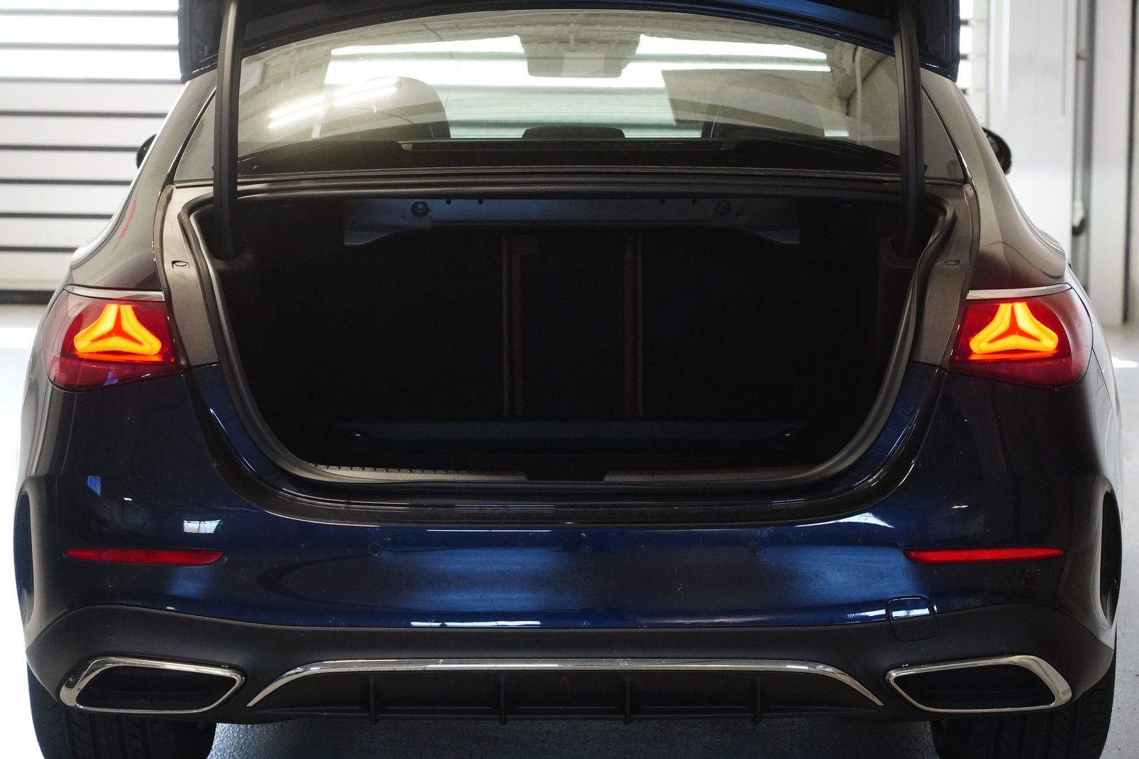 New 2026 Mercedes-Benz E 450 4MATIC Sedan image 32