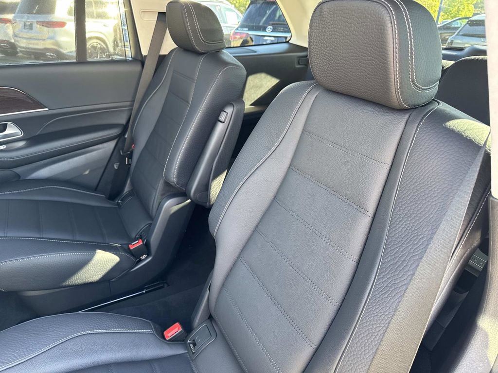 New 2026 Mercedes-Benz GLS 450 4MATIC image 14