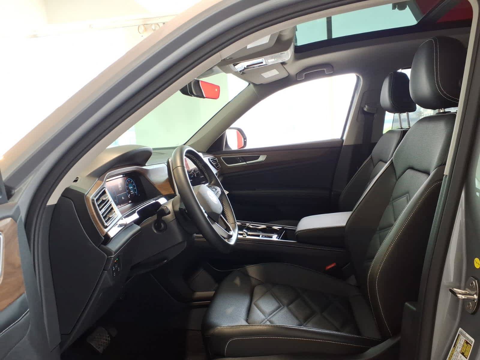 Used 2026 Volkswagen Atlas SE w/ Panoramic Sunroof Package AWD/4WD image 19