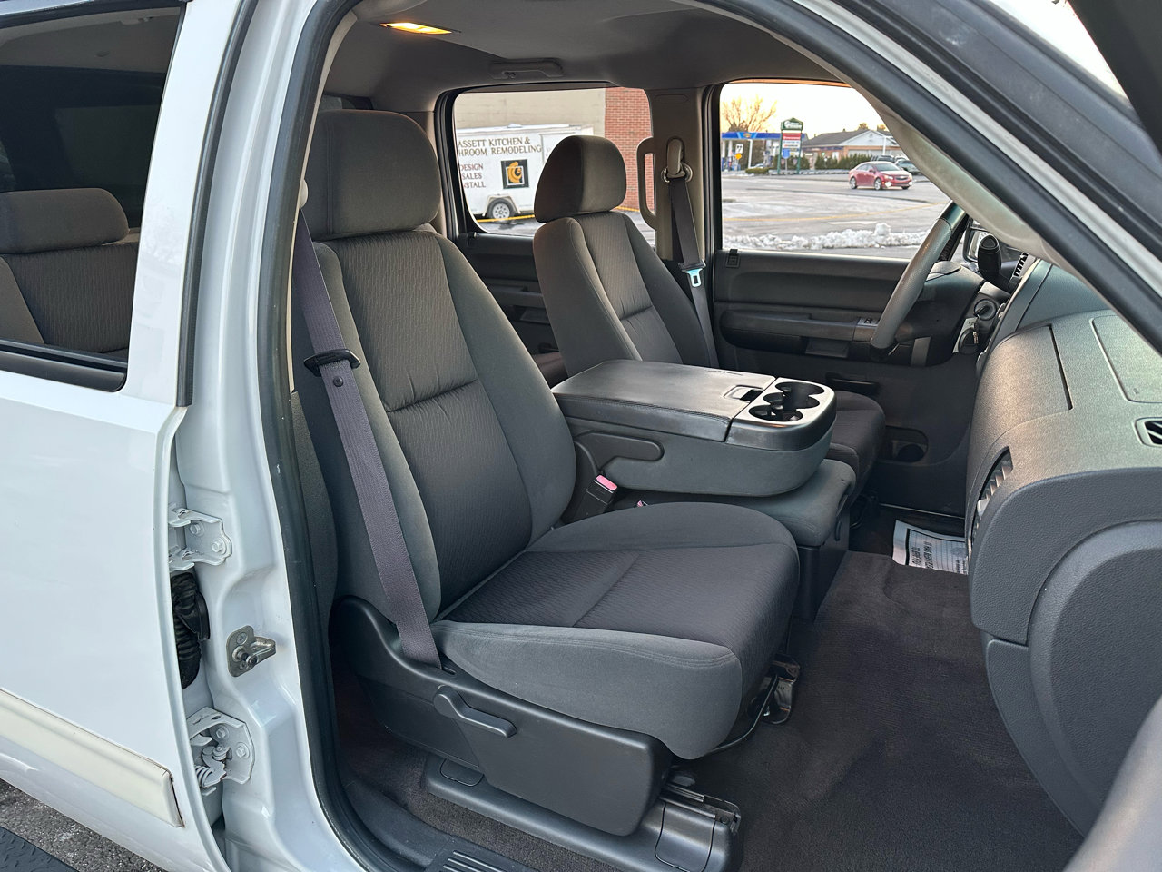 Used 2009 Chevrolet Silverado 2500 LT w/ Suspension Package, Off-Road image 38