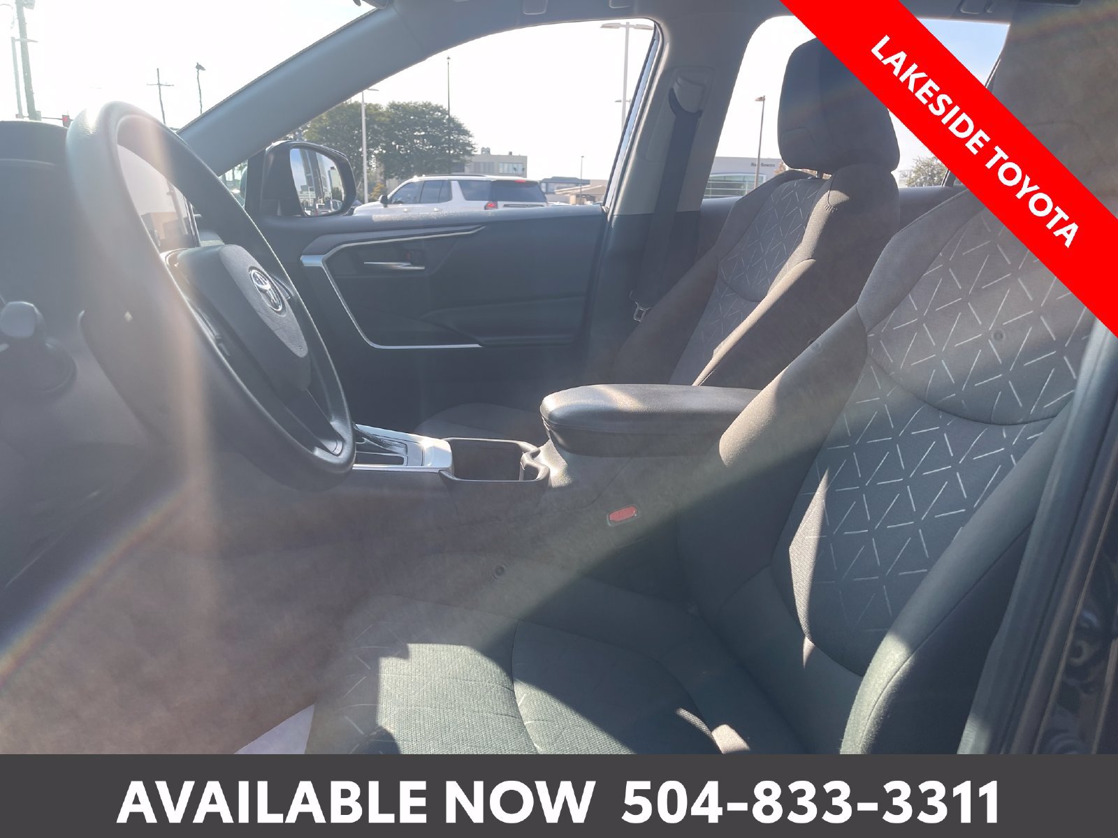 Used 2024 Toyota RAV4 XLE FWD image 27