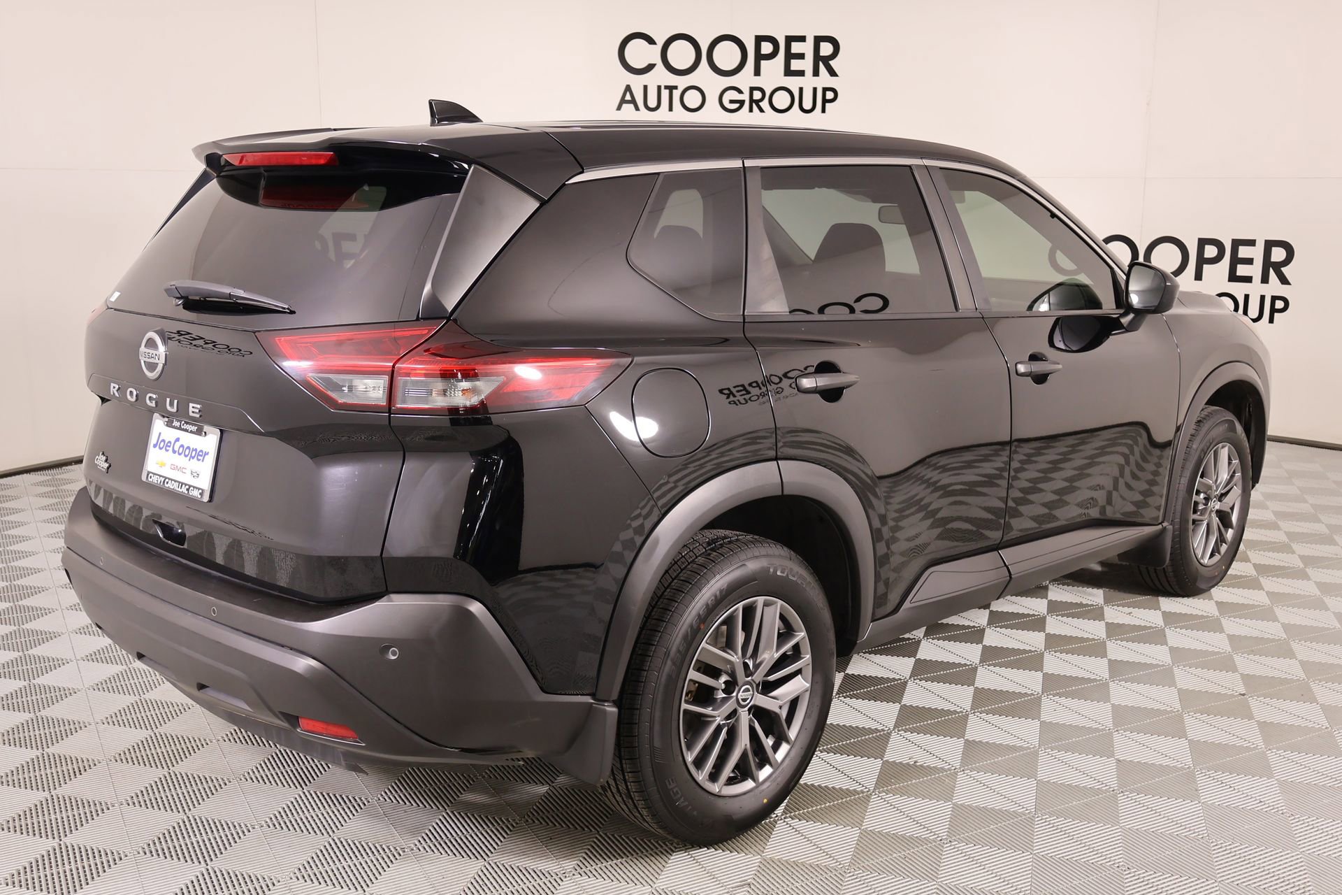Used 2021 Nissan Rogue S image 19