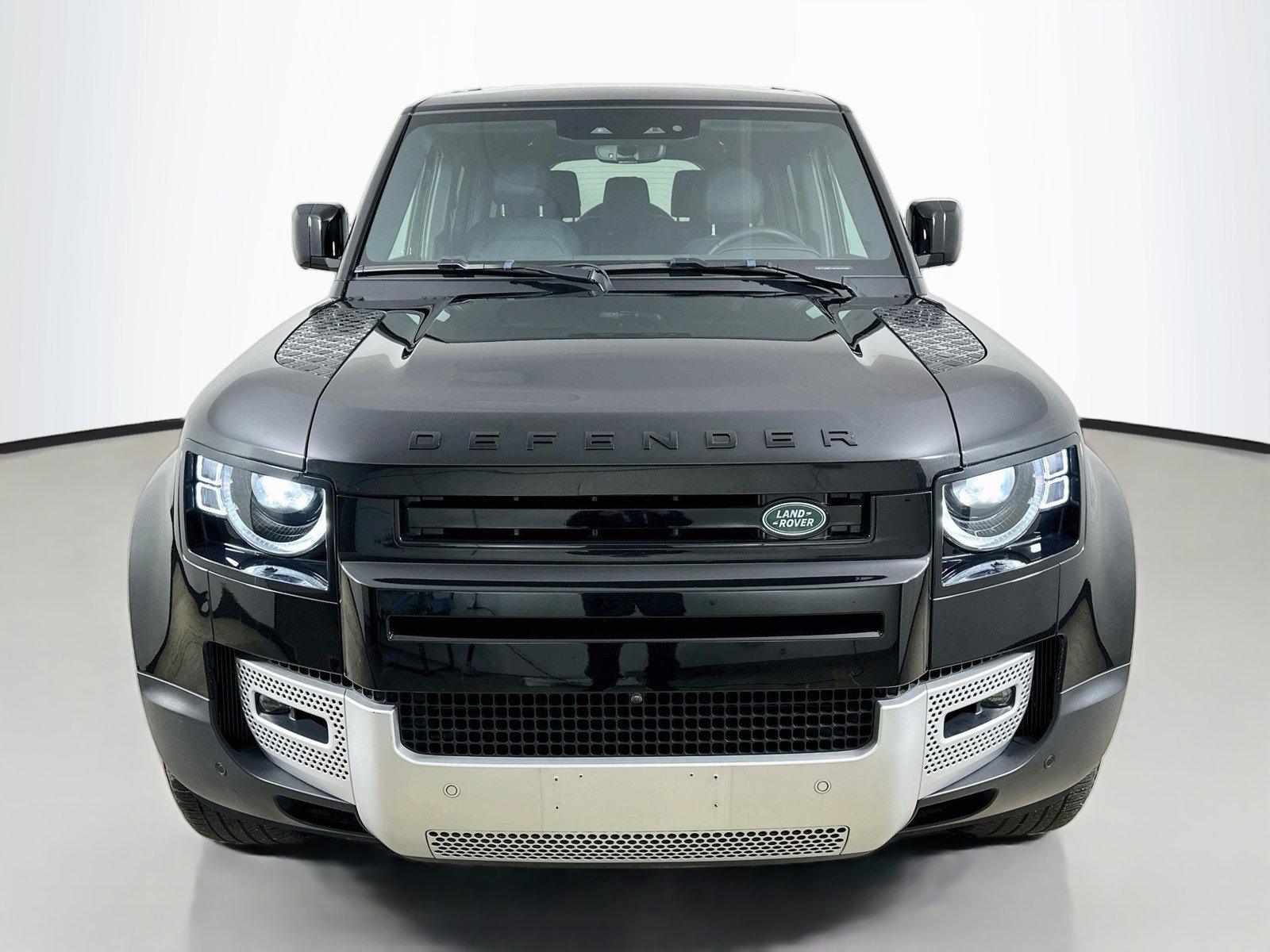 Used 2024 Land Rover Defender 130 S AWD/4WD image 2