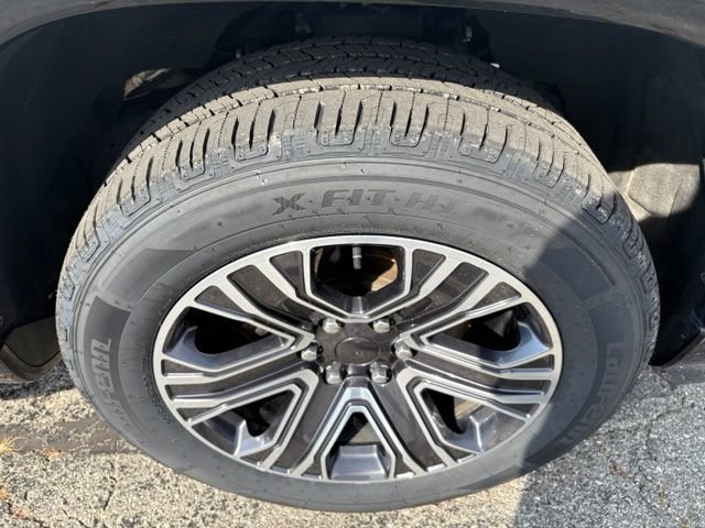 Used 2024 Jeep Wagoneer L Series II w/ Flexible Seating Group AWD/4WD image 21