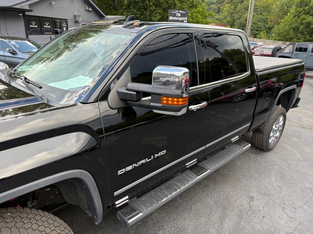 Used 2015 GMC Sierra 2500 Denali w/ Duramax Plus Package image 49