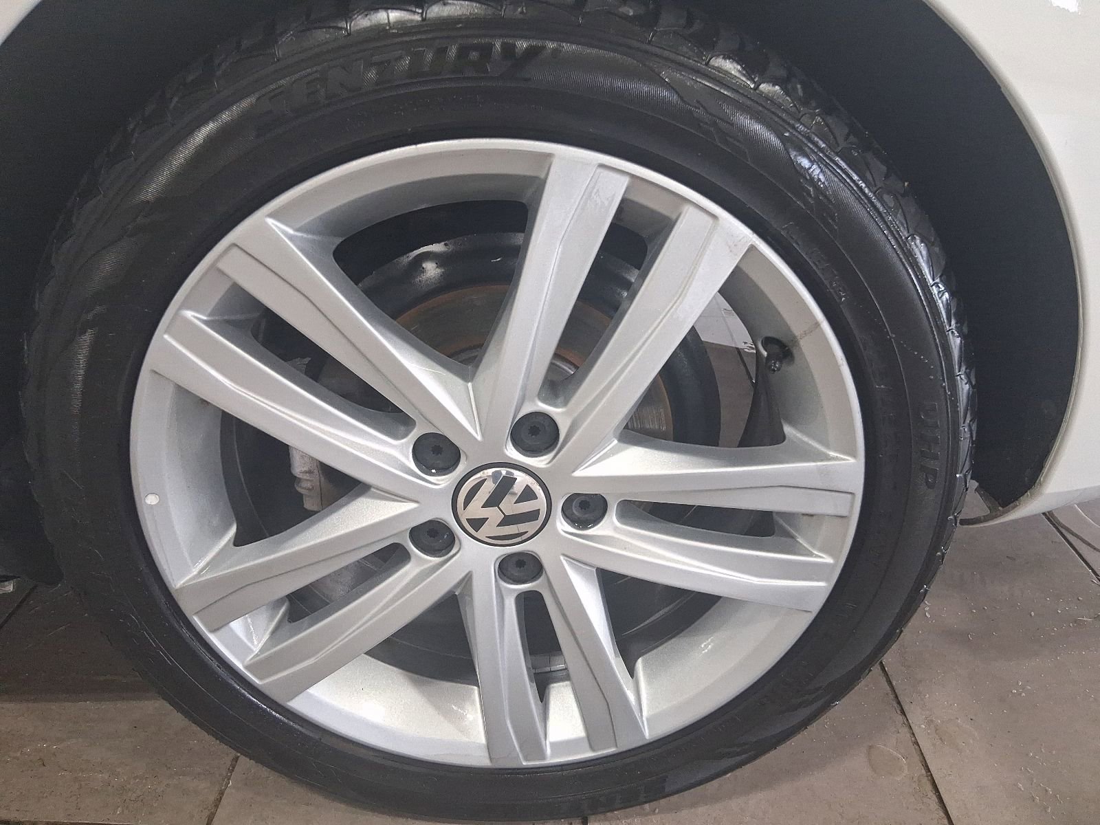 Used 2018 Volkswagen Jetta SEL FWD image 9