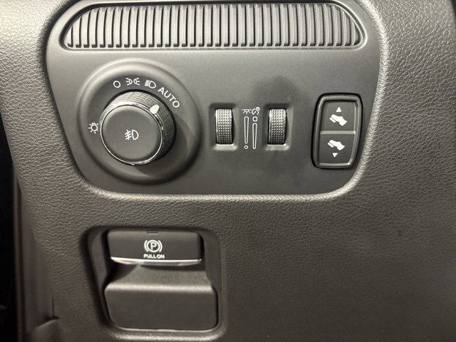 Used 2024 Jeep Wagoneer L Series II w/ Flexible Seating Group image 18