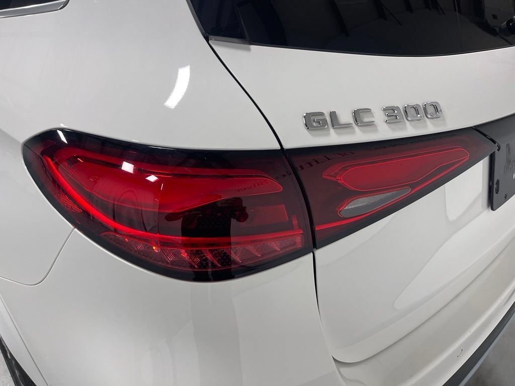 Used 2023 Mercedes-Benz GLC 300 4MATIC image 14