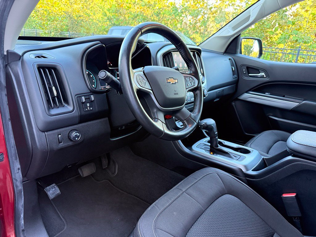 Used 2021 Chevrolet Colorado LT RWD image 9
