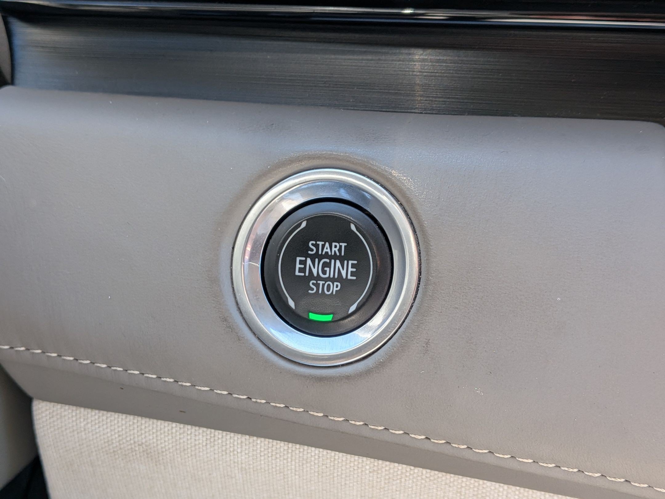 Used 2021 Cadillac Escalade Premium Luxury Platinum AWD/4WD image 24