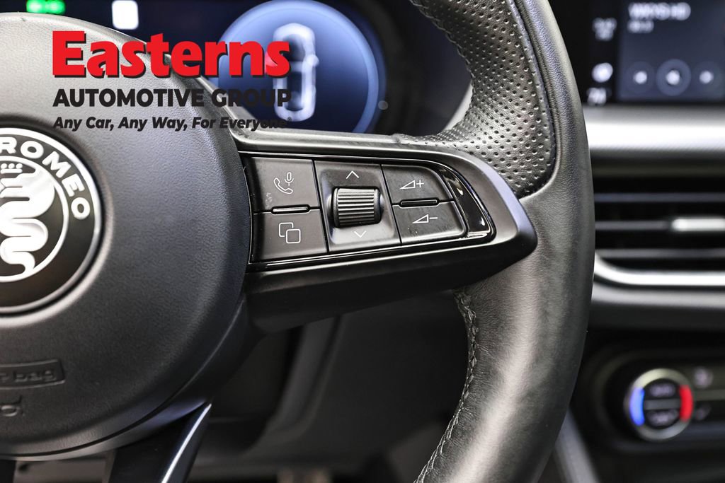 Used 2024 Alfa Romeo Stelvio Ti w/ Active Assist Plus Package image 15