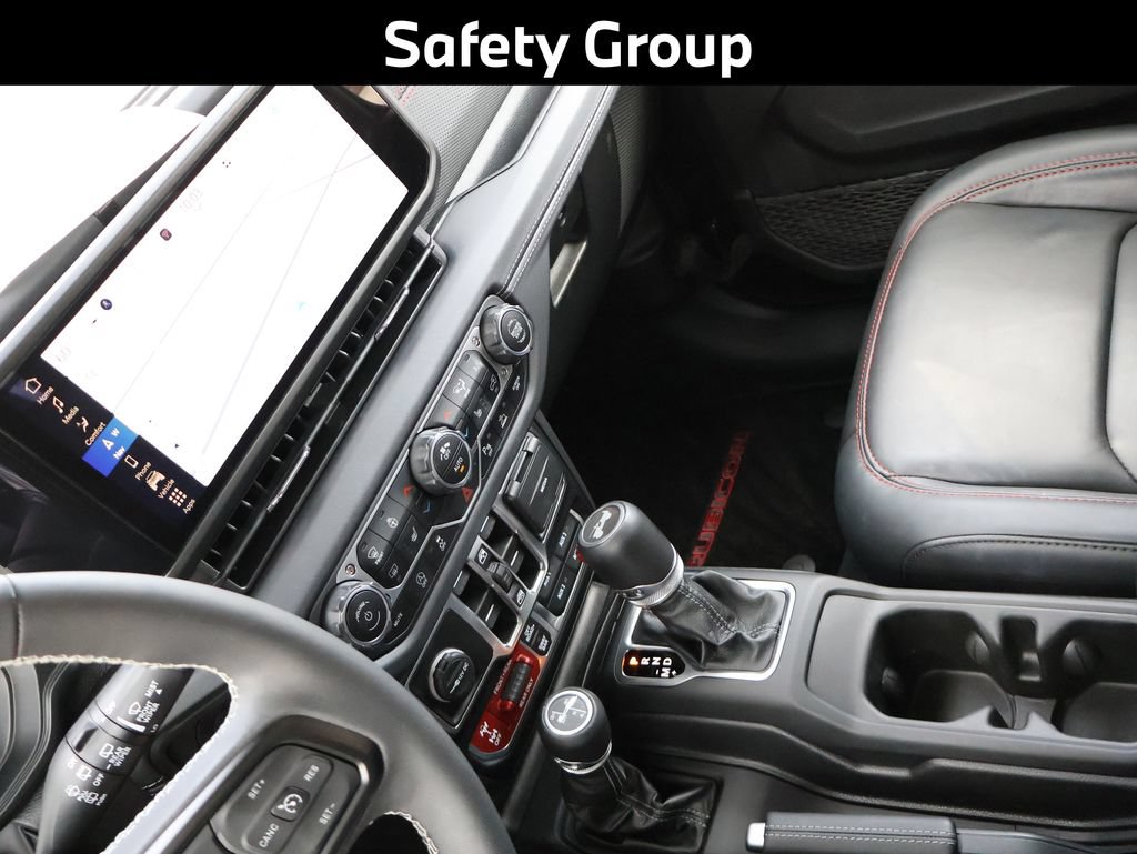 Used 2025 Jeep Wrangler Unlimited Rubicon AWD/4WD image 8