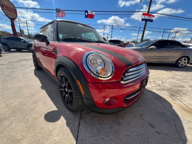 Used 2011 MINI Cooper Hardtop image 3