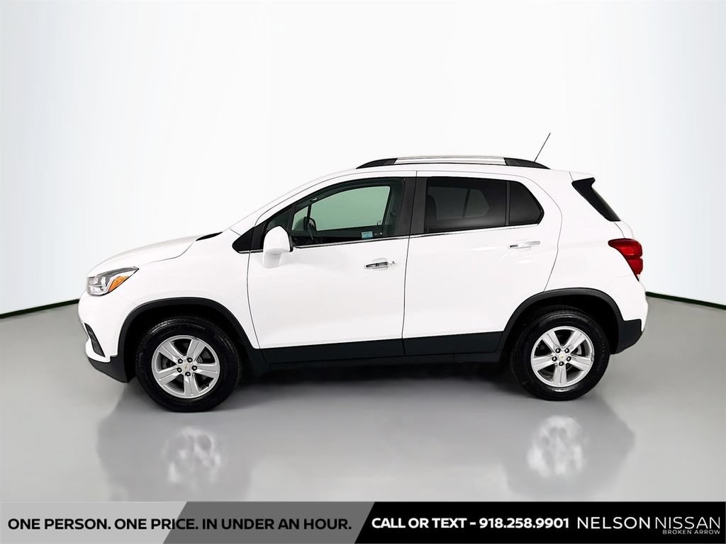 Used 2020 Chevrolet Trax LT w/ LT Convenience Package AWD/4WD image 8