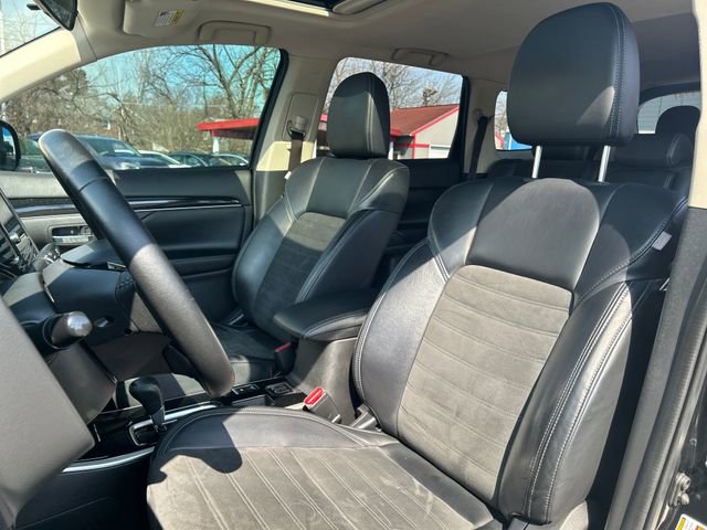 Used 2019 Mitsubishi Outlander SE image 10