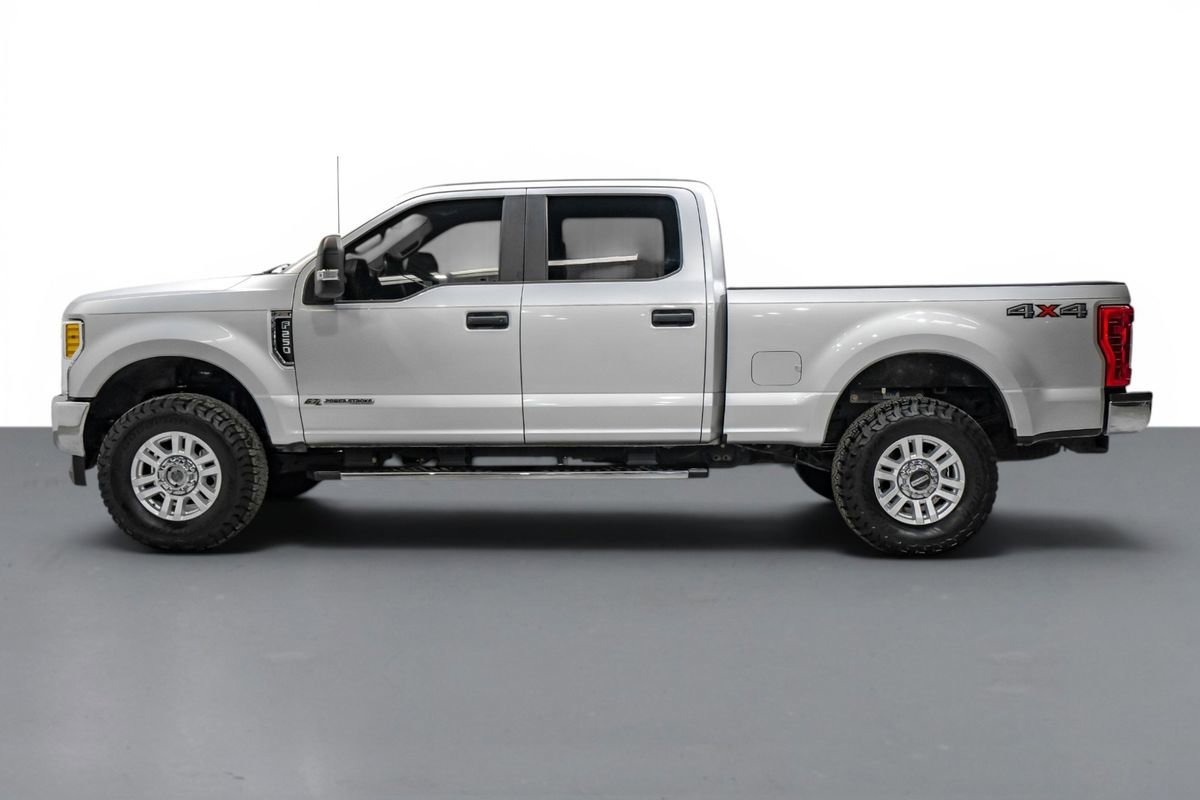 Used 2019 Ford F250 XL w/ STX Appearance Package AWD/4WD image 9