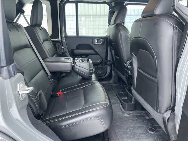 Used 2022 Jeep Wrangler Unlimited Sahara image 14