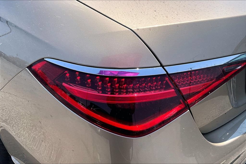 Used 2022 Mercedes-Benz S 580 4MATIC Sedan w/ Warmth & Comfort Package image 37