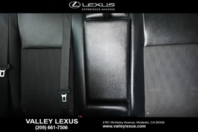 Used 2017 Toyota Corolla SE w/ SE Premium Package FWD image 15