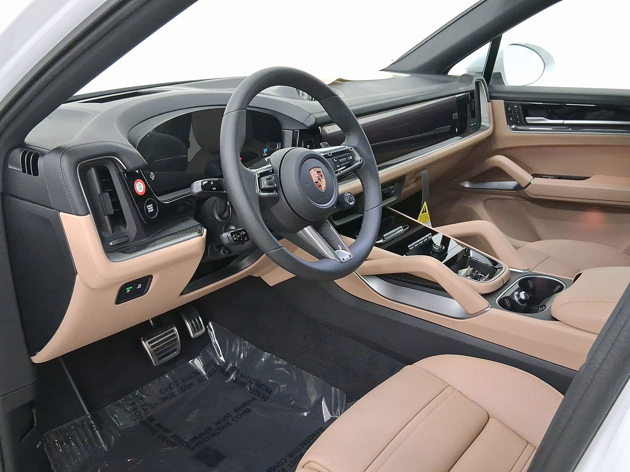 Used 2026 Porsche Cayenne E-Hybrid Coupe AWD/4WD image 4