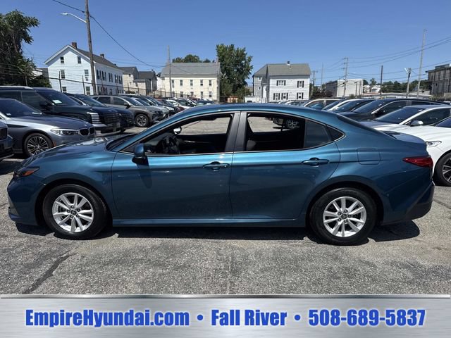 Used 2025 Toyota Camry LE FWD image 10