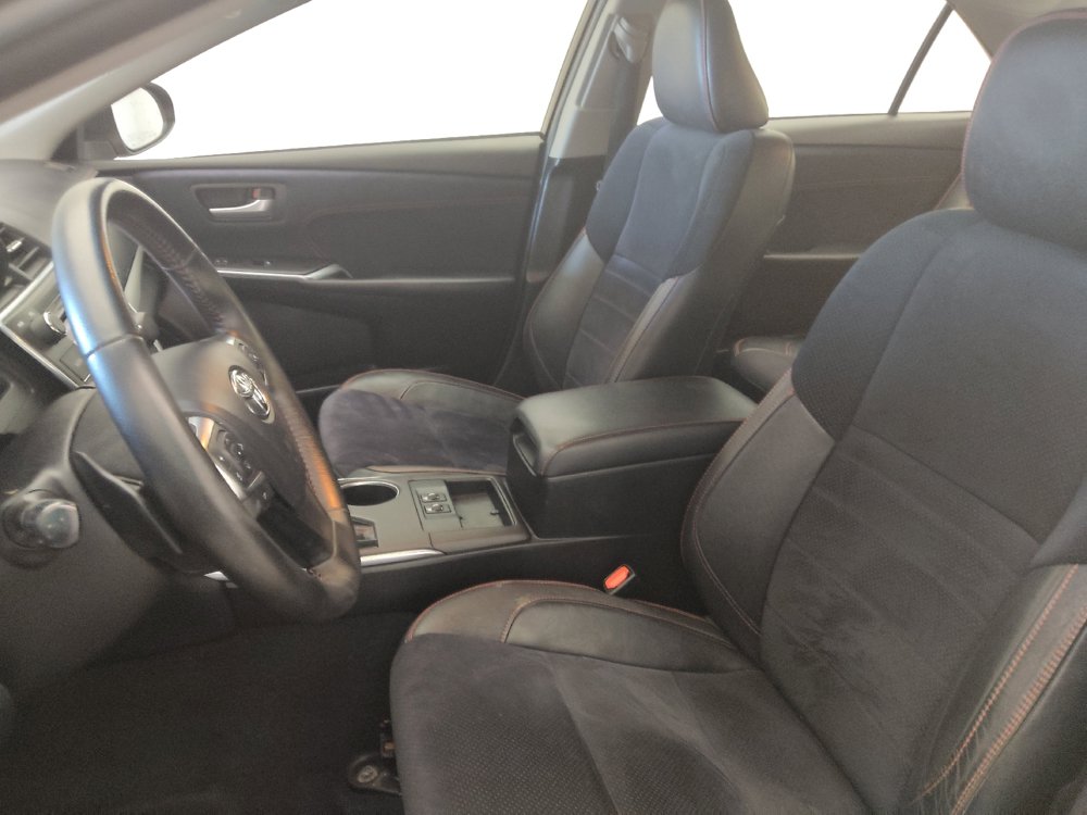 Used 2016 Toyota Camry XSE FWD image 17