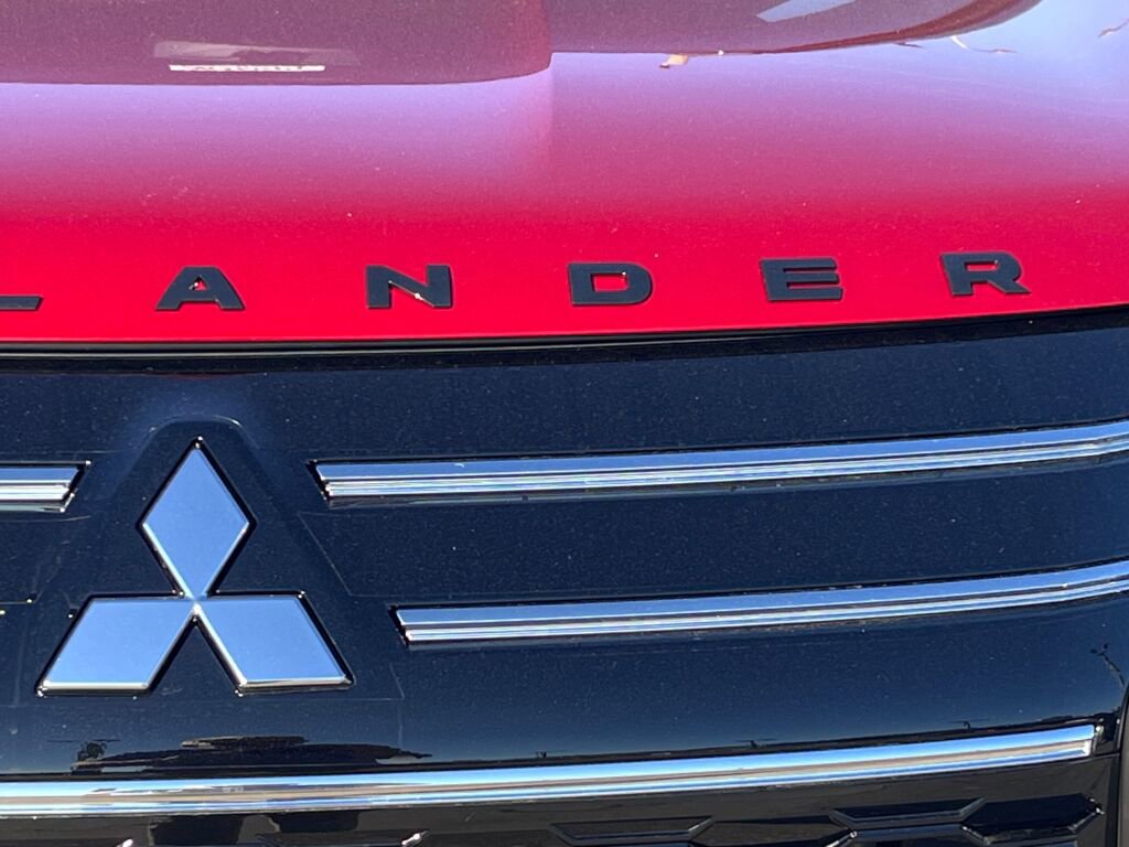 New 2026 Mitsubishi Outlander SEL image 9