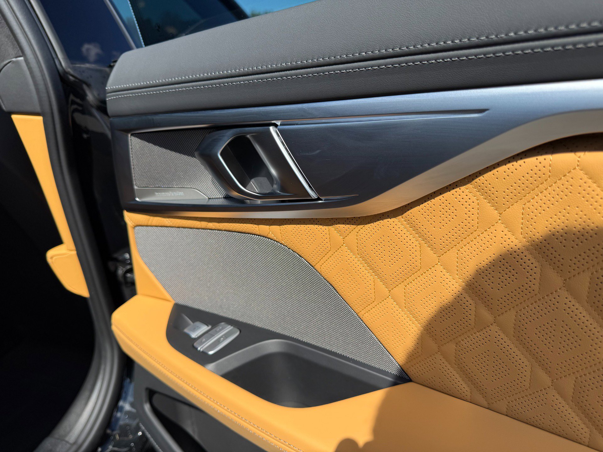 Used 2025 BMW M8 Competition image 22