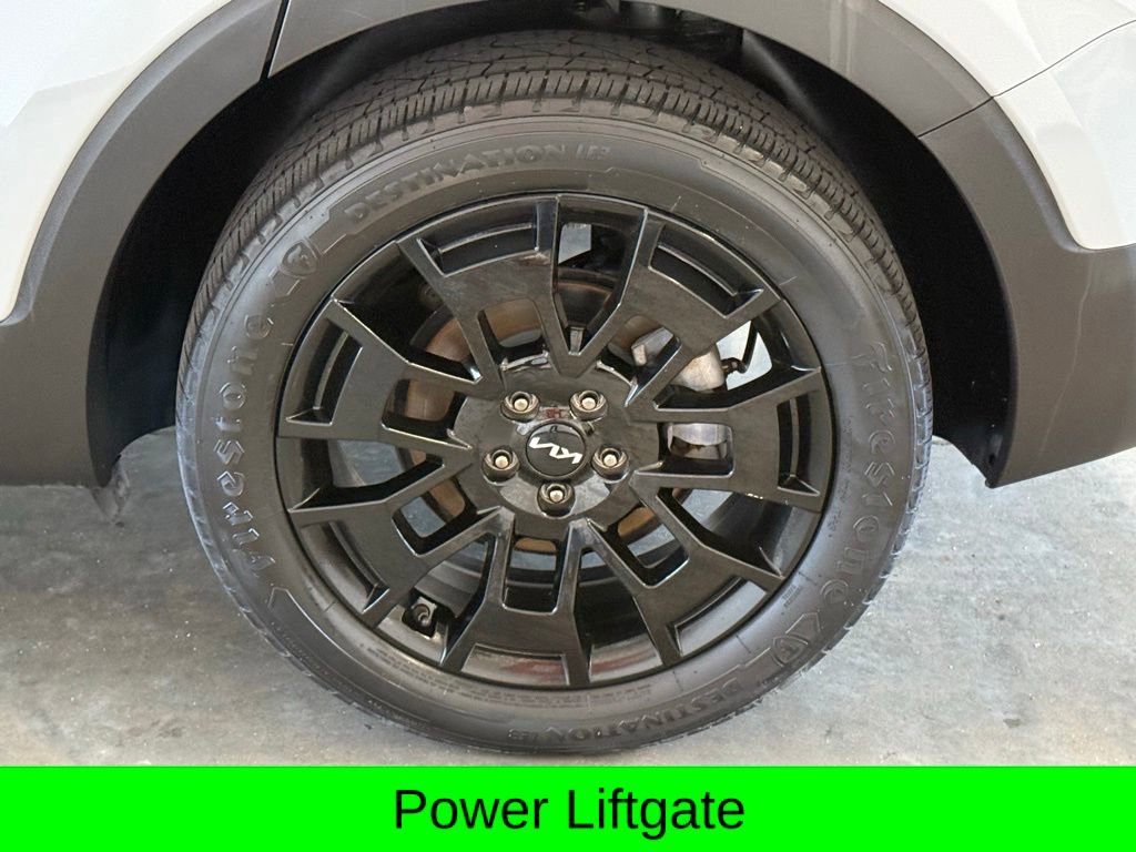 Used 2022 Kia Telluride SX w/ SX Prestige Package image 9