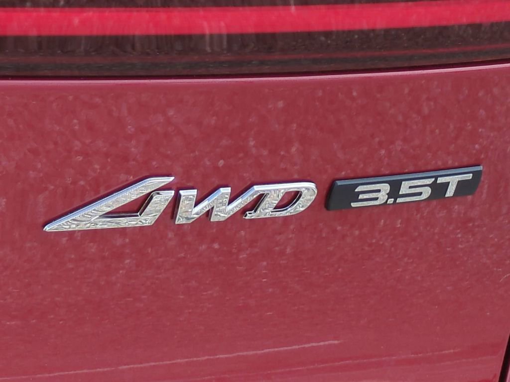 Used 2025 Genesis GV70 3.5T Sport w/ Sport Advanced Package image 13