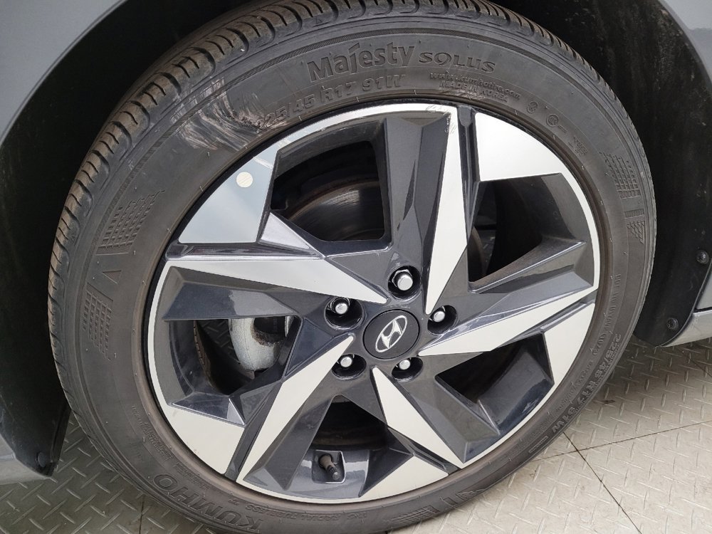 Used 2023 Hyundai Elantra Limited FWD image 31