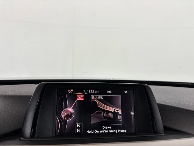 Used 2017 BMW 320i xDrive Sedan AWD/4WD image 15