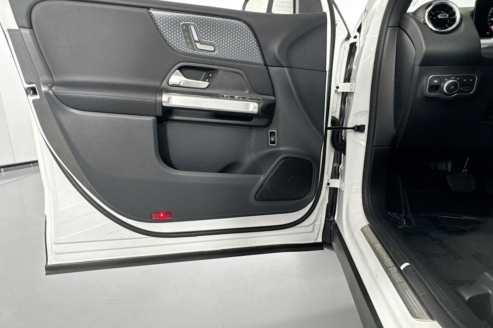 New 2026 Mercedes-Benz GLB 250 image 20