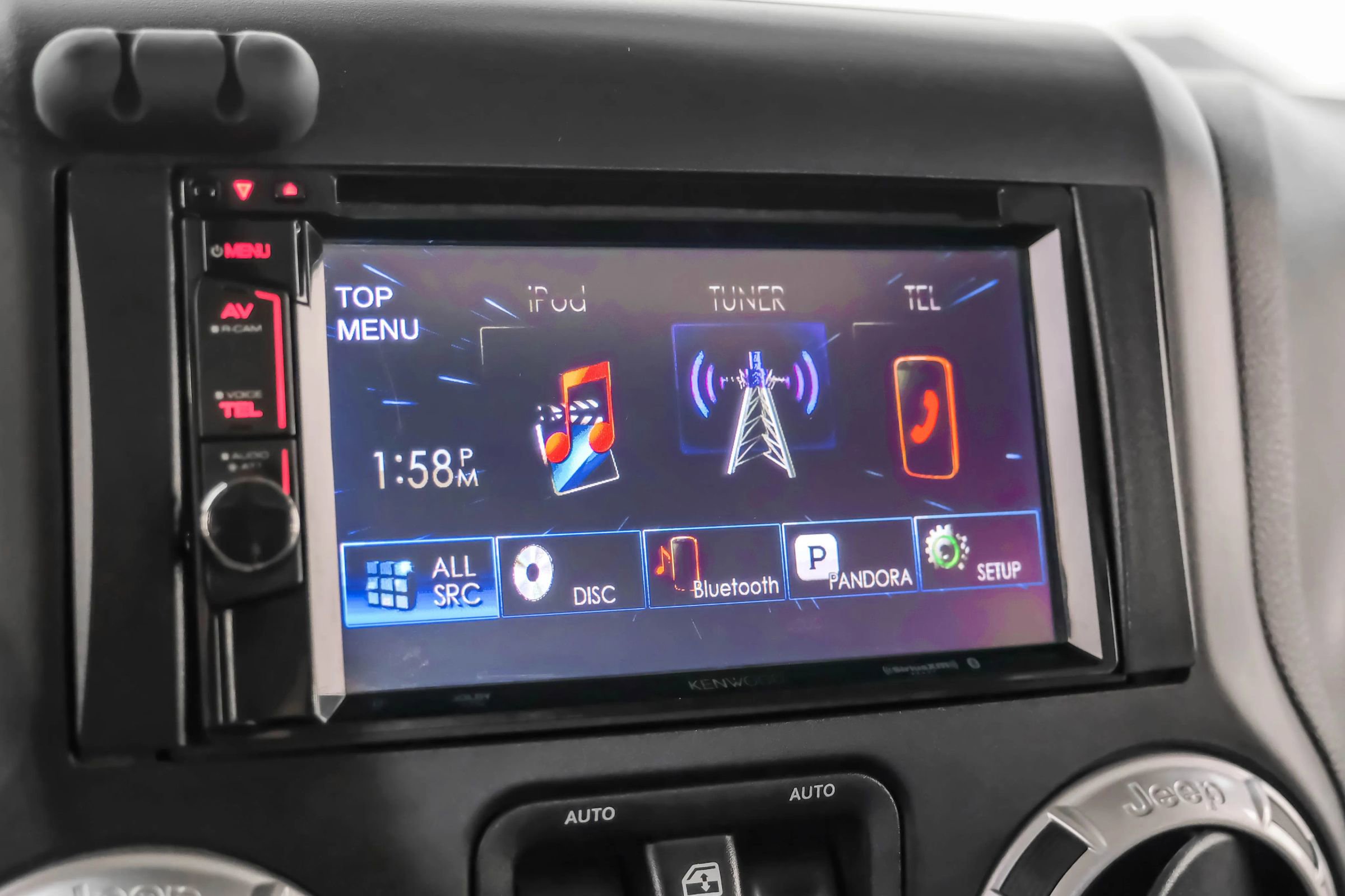 Used 2014 Jeep Wrangler Unlimited Sahara image 18