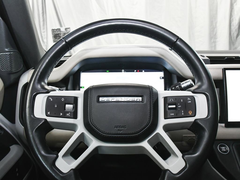 Used 2022 Land Rover Defender 90 X-Dynamic HSE image 31